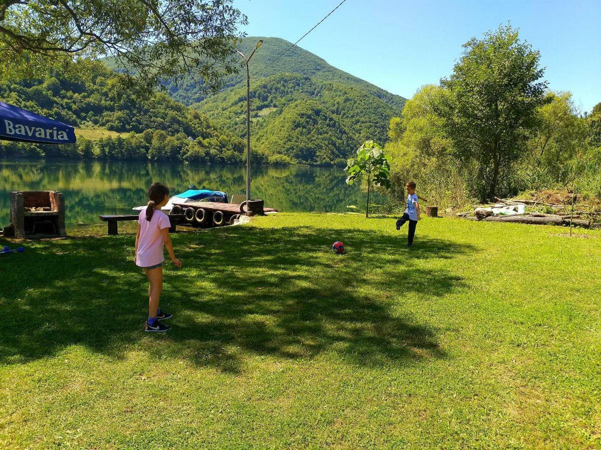Отель Lake House Krndija Яйце Экстерьер фото